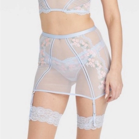 NWT Auden Light Blue Sheer Floral Garter Skirt - Picture 2 of 6